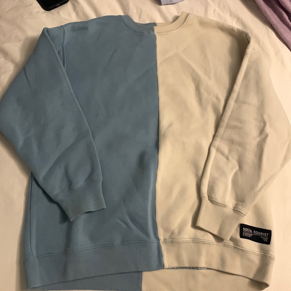 Hollister Social Tourist oversized half and half crewneck sweatshirt XS